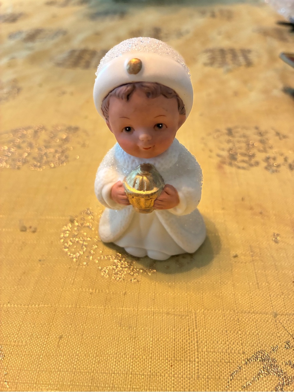 Homco White and Gold Cherub Figurine 5609